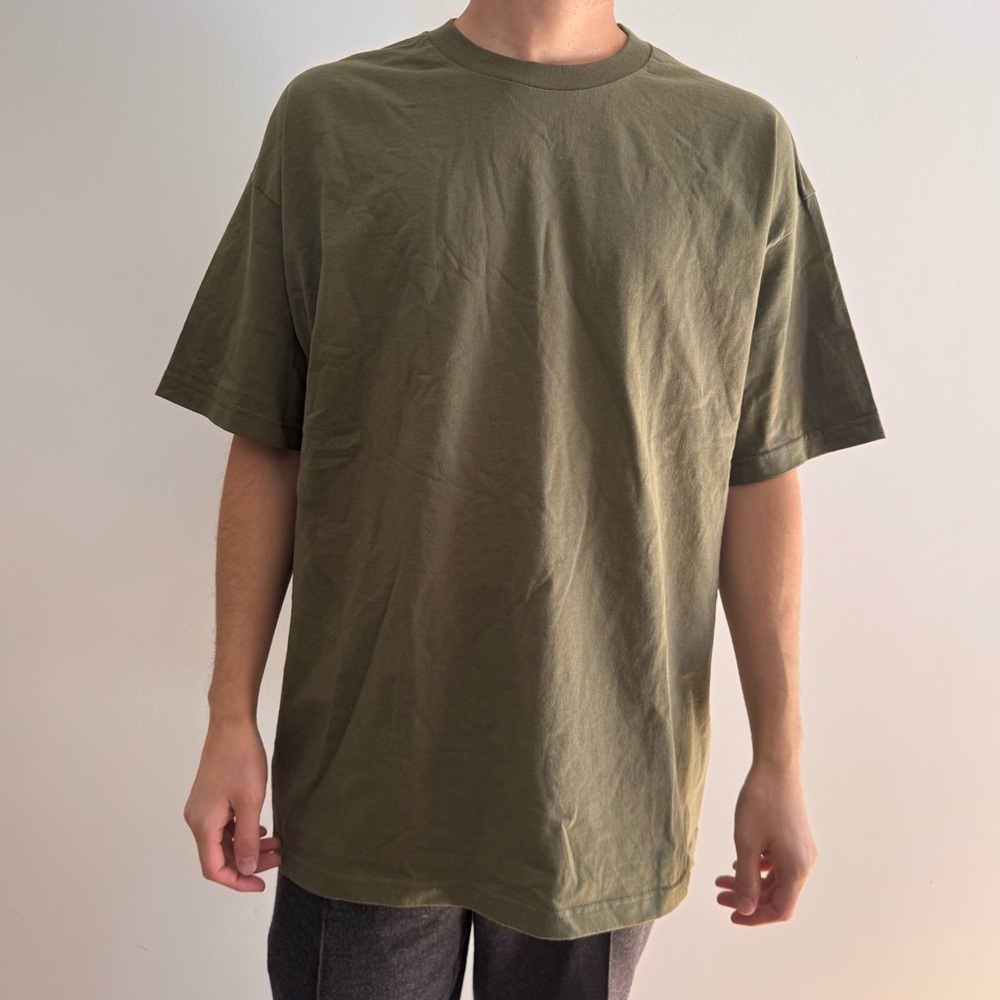 NWT OAK + FORT OLIVE GREEN OVERSIZED T-SHIRT - L